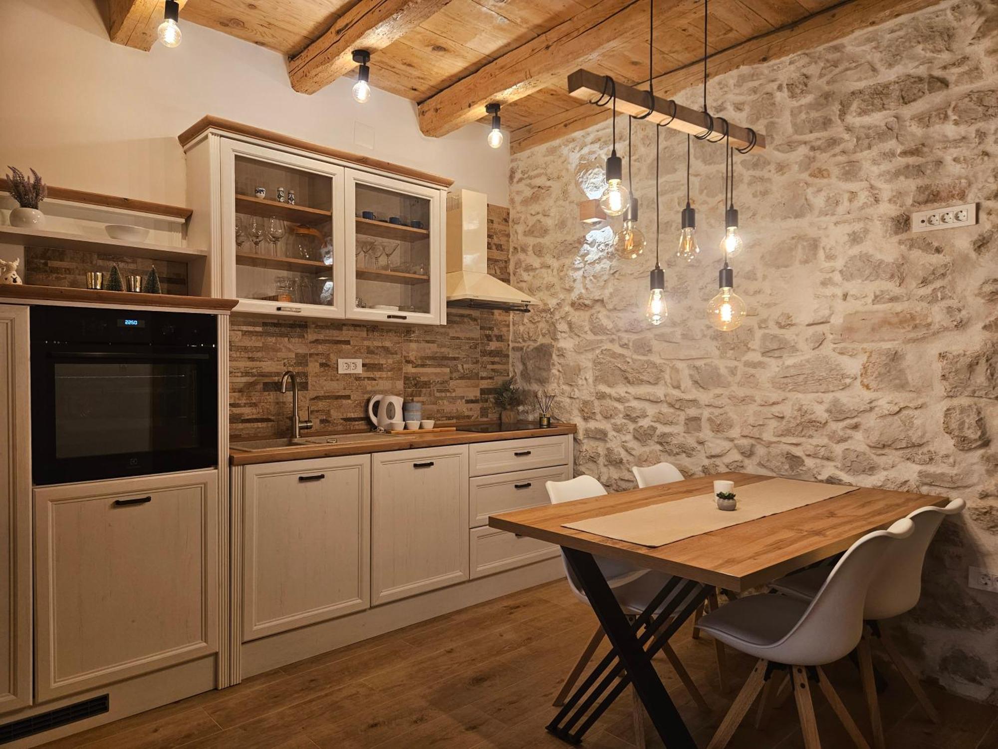 Apartments Dalmatian Stone House Turanj Exterior foto